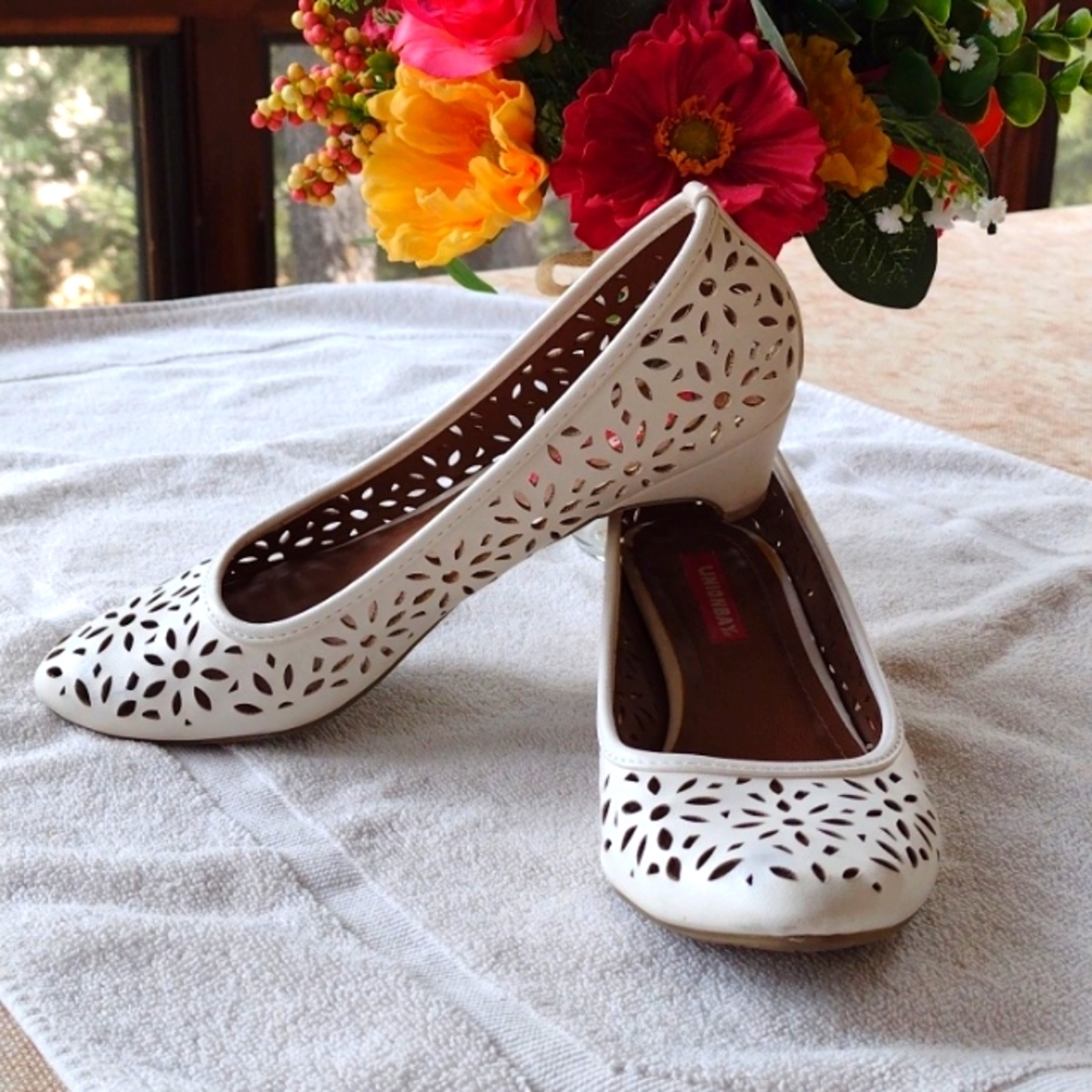 Elegant White Cutout Women's Shoes